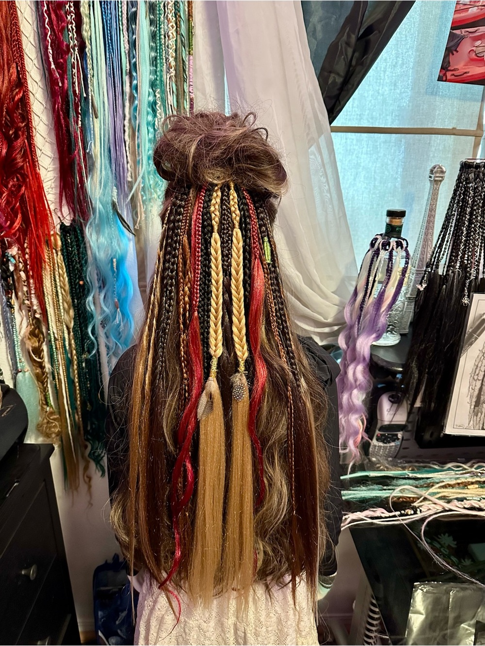 Hand-Braided Mixed Color Hair Extension Clips - Multi-Color Braids ( Stacey )🩷 - Picture 10 of 16